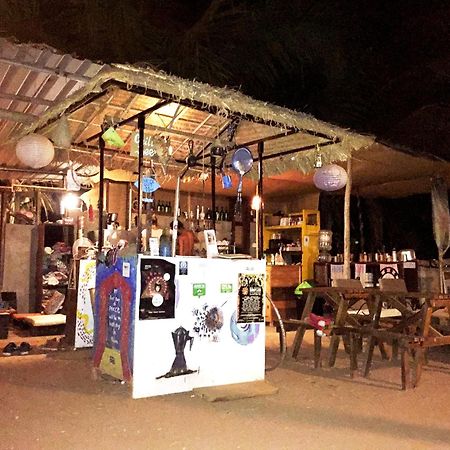 Wonderland Hostel Anjuna Eksteriør billede