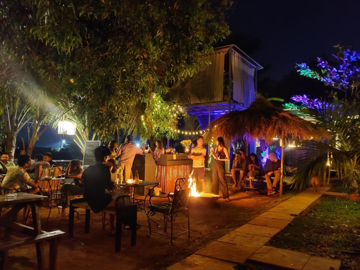 Wonderland Hostel Anjuna Eksteriør billede
