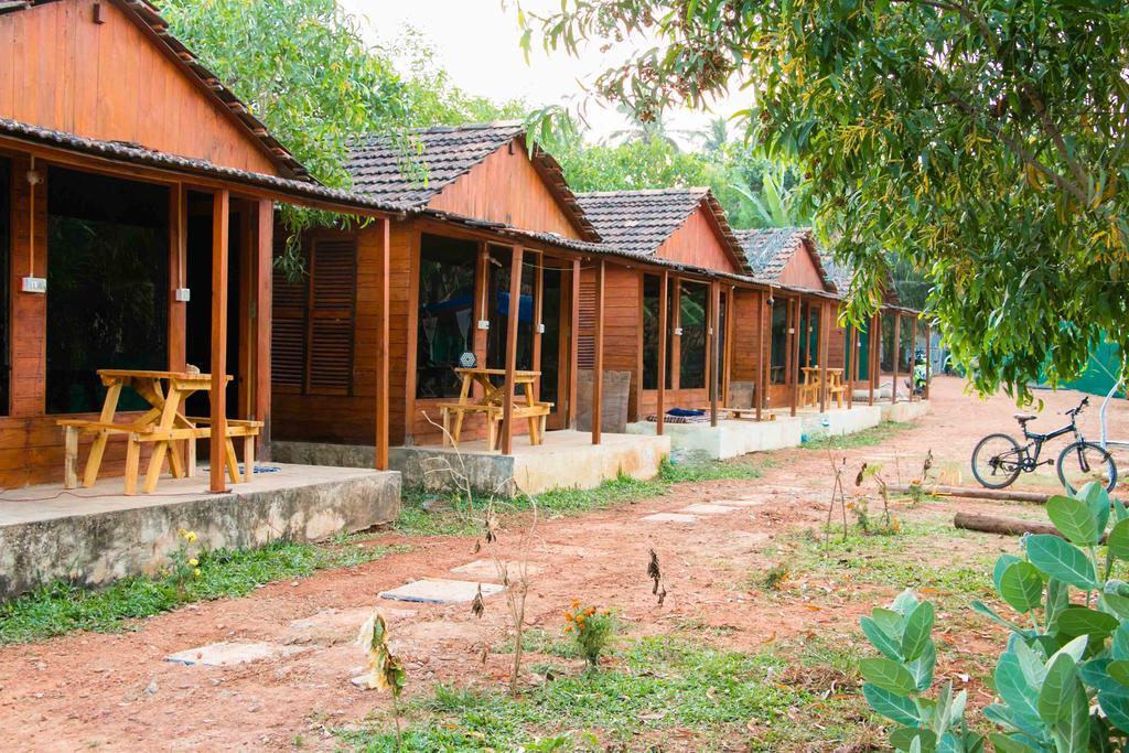 Wonderland Hostel Anjuna Eksteriør billede