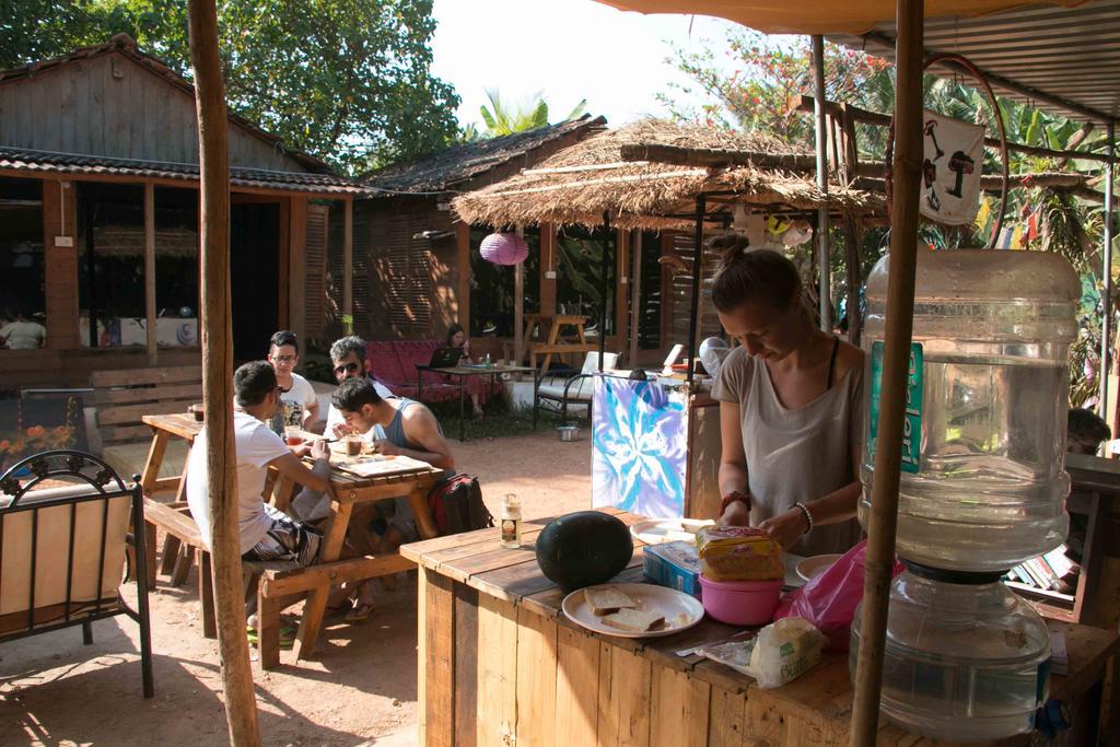 Wonderland Hostel Anjuna Eksteriør billede