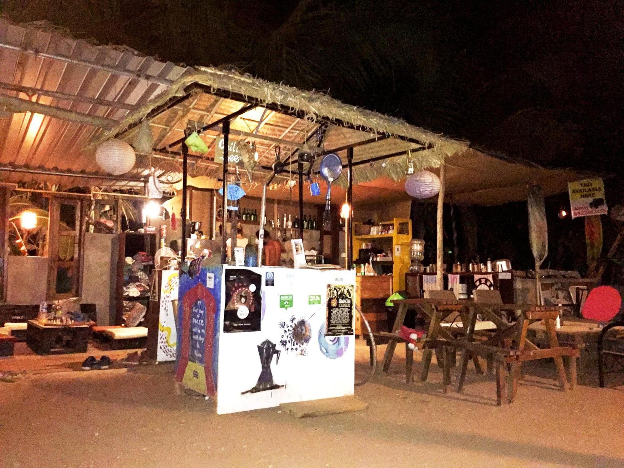 Wonderland Hostel Anjuna Eksteriør billede